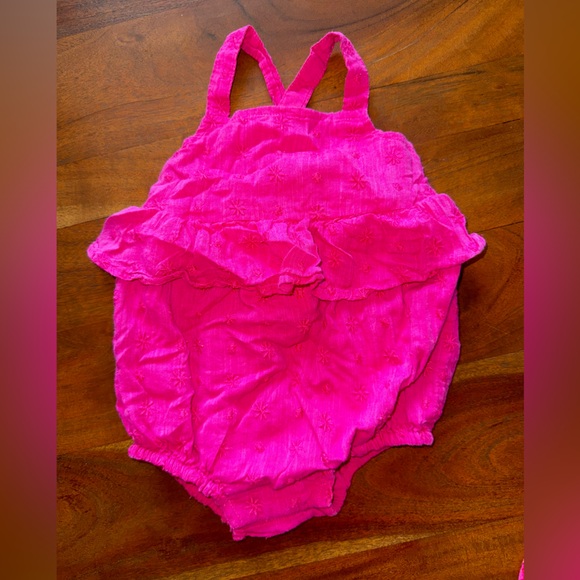 Old Navy Other - Old Navy 12-18m romper